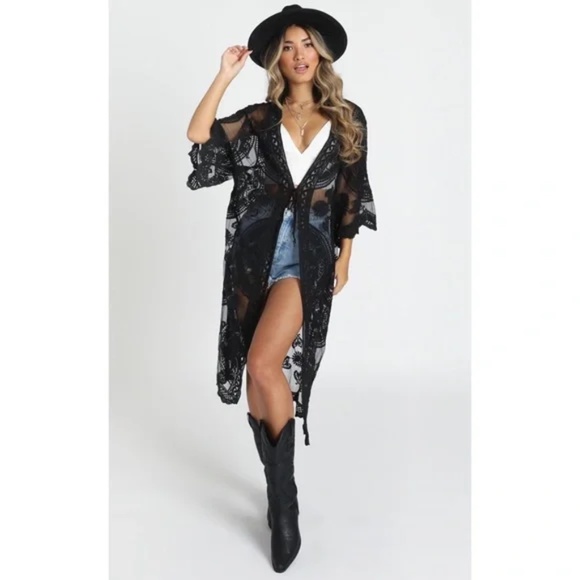 Black Scalloped Sheer Mesh Lace Boho Kimono Wrap - Picture 3 of 3